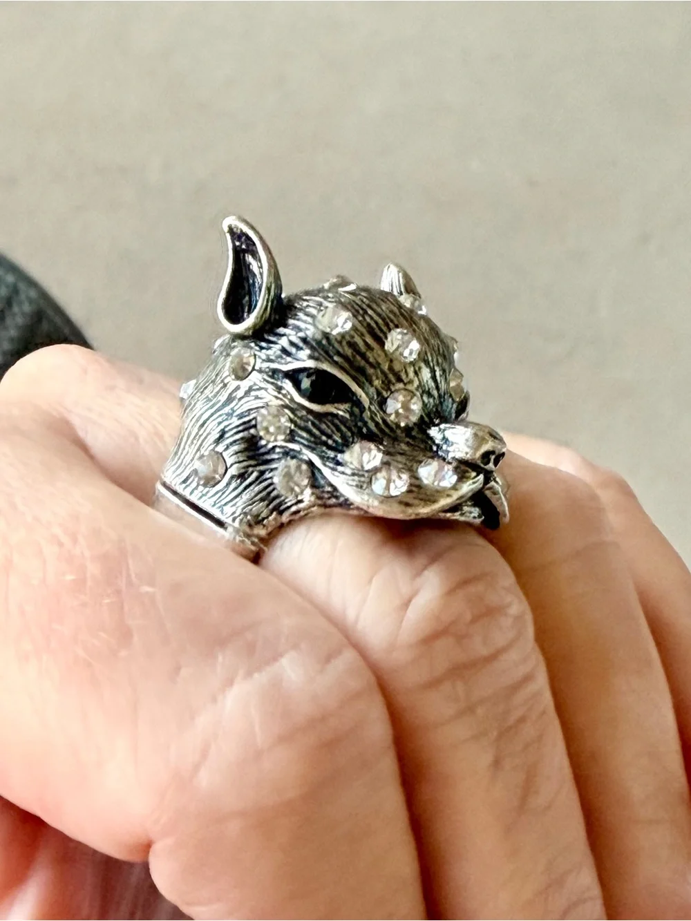 Novelty Silver-tone Dog Head Ring with Clear Rhinestones